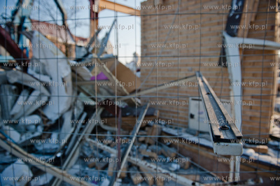 Gdansk. Rozbiorka budynku przy Targu Rakowym w ktorym...