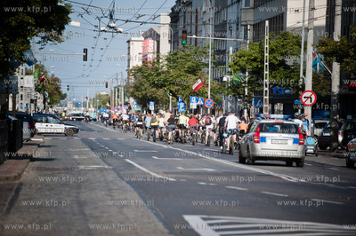 Gdynia. Rowerowa Masa Krytyczna. Zorganizowana przez...