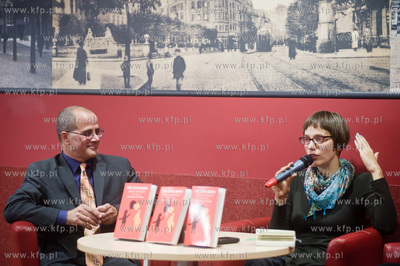 Gdansk. Biblioteka Manhattan w CH Manhattan. Spotkanie...