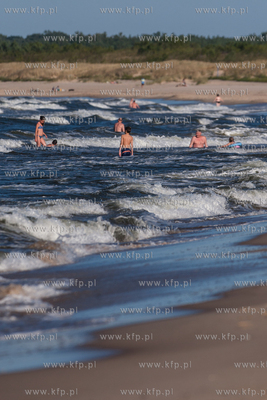 Gdansk. Letni wypoczynek na plazy miejskiej Stogi....