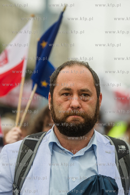 Gdańsk. Manifestacja Komitetu Obrony Demokracji pod...