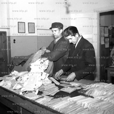 Sortownia listów w urzędzie pocztowym. ( lata60 )
1960
0006198z_gdynia
Fot....