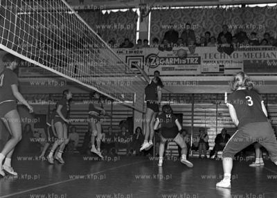 Mecz siatkówki kobiet , gdyński Start z warszawską...