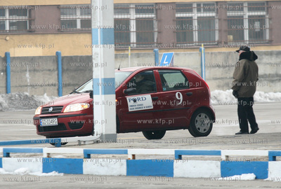 Pomorski Osrodek Ruchu Drogowego. Prowo jazdy po nowemu.
16.01.2006
fot....