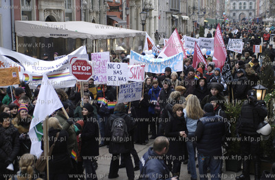 Manifa czyli coroczny przemarsz ulicami Gdanska feministek...