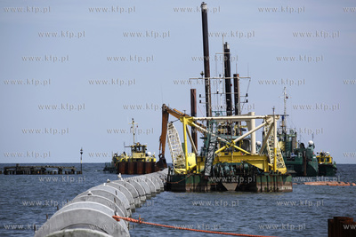 Prace przy budowie wylotow sopockich potokow w glab...