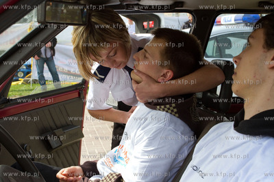 Gdansk, Brzezno. Pokaz ratownictwa medycznego.
01.05.2010
fot....