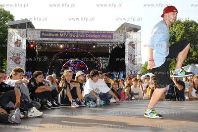 Gdansk. Plac Zebran Ludowych. Festiwal MTV Gdansk Dzwiga...