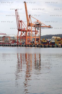 Baltycki Tarminal Kontenerowy w gdynskim Porcie
28.04.2012
Fot....