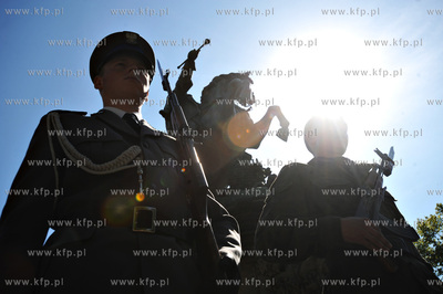 Gdansk. Obchody rocznicowe Konstytucji 3 Maja, kwiaty...