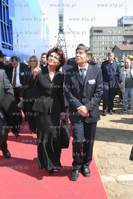 Stocznia Gdynia, chrzest samochodowca Amber Arrow zbudowanego...