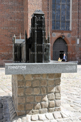 Na placu ks. Jozefa Zator - Przytockiego stoi replika...