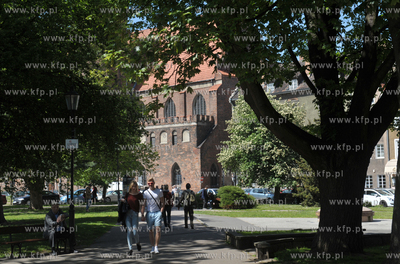 Gdansk. Skwer pomiedzy ulicami Swietojanska i Szeroka...