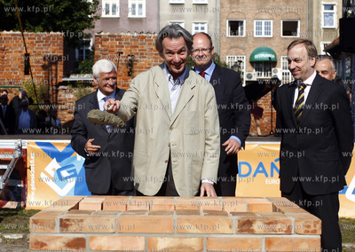 Gdansk. Wmurowania kamienia wegielnego pod budowe Teatru...