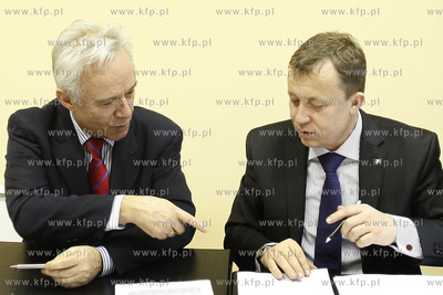 Gdansk. Podpisanie umowy pomiedzy GdanskimTeatrem Szekspirowskim...