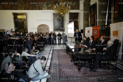 Gdansk. Ratusz Glownego Miasta. Konferencja prasowa...