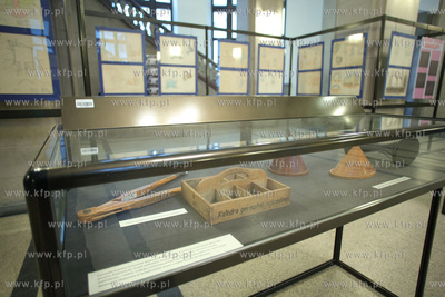 Wystawa 200 Lat Geometrii Wykreslnej, ktora mozna ogladac...