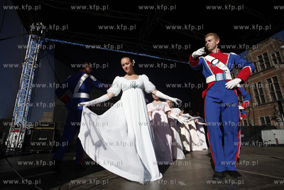 Festiwal WILNO W GDANSKU. Wystep zespolu piesni i tanca...