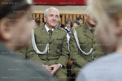 Gdańsk. Szkoła podstawowa nr. 65. Uroczystości z...