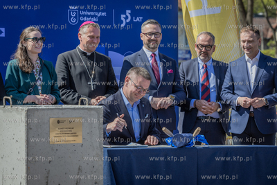 Wmurowanie kamienia węgielnego pod Centrum Sportu....