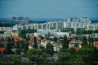 Gdansk.  Panorama osiedla Zaspa z szesnastego pietra...