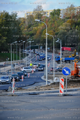 Gdansk. Remont ul. Lostowickiej oraz budowa nowego...