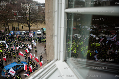 Gdansk. Pikieta Federacji Zwiazkow Zawodowych Sluzb...
