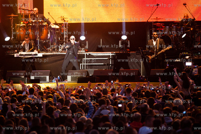 Gdansk. Otwarta dla publicznosci Strefa Kibica na Placu...