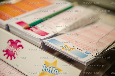 Gdansk. Ujescisko. Punkt Lotto znajdujacy sie w sklepie...