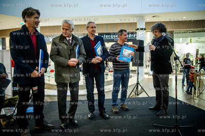 Gdynia. Centrum Handlowe Riviera. Premiera i promocja...