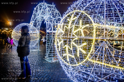 Gdansk. Przywitanie Swietego Mikolaja, parada zaczarowanego...