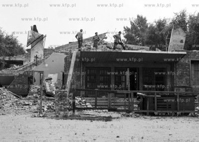 Rozbiórka budynku.
08.1971
0000546z_sierpien1971
Fot....