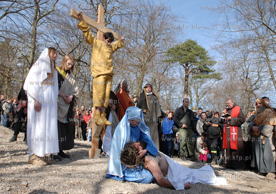 W scenerii Kaszubskiej Golgoty zostala odegrana Inscenizacja...