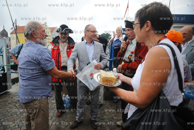 Gdansk. Marina - przystan jachtowa na Motlawie. Przywitanie...