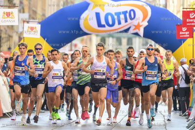 30. Bieg św. Dominika n/z bieg elity mężczyzn na...