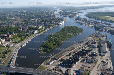 Szczecin z lotu ptaka. 13.05.2009r fot. Kacper Kowalski...