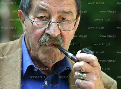 Gunter Grass - niemiecki pisarz, laureat nagrody Nobla....