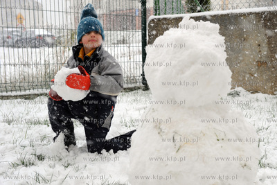 Pierwszy porzadny snieg w Gdansku. Dzieciaki dlugo...