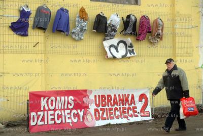 Gdynia, ul. Morska. Sklep, komis z odzieżą. 29.01.2015...
