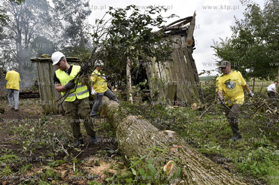 Trzebuń, gmina Dziemiany na Kaszubach. Zabudowania...