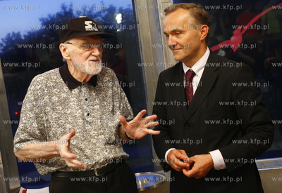 Gdynia. Teatr Muzyczny. Benefis Franciszka Walickiego...