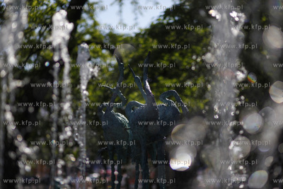 Gdansk Wrzeszcz. Fontanna przy al. Grunwaldzkiej.
03.06.2011
fot....