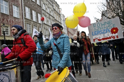 Gdansk. ul. Dluga manifa zorganizowana przez Trojmiejska...