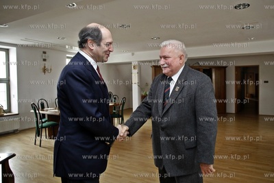 Gdansk. Biuro Lecha Walesy. Ambasador Wloch Riccardo...