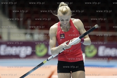 Trening skoczkini o tyczce Anny Rogowskiej, przed rozpoczynajcymi...