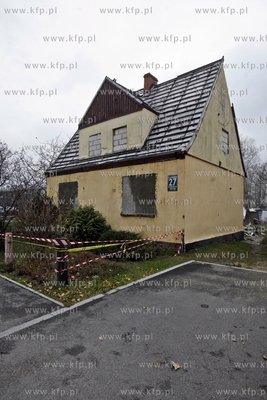 Wyburzanie domow przy ul.Uczniowskiej 23 i 27 w Gdansku...