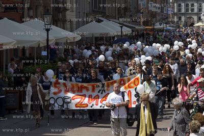 Parada ul. Długą i Długi Targ w Gdańsku kończąca...