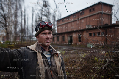 Kolejne budynki Stoczni Gdanskiej do wyburzenia .Tym...