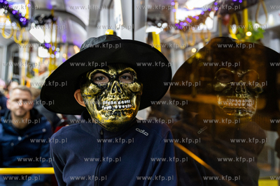 Gdńsk. Halloweenowy tramwaj. 31.10.2024 / fot. Anna...