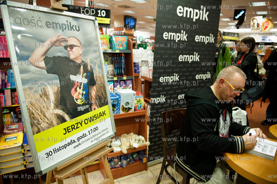 Gdansk. Galeria Baltycka. Salon Empik. Spotkanie Jurka...